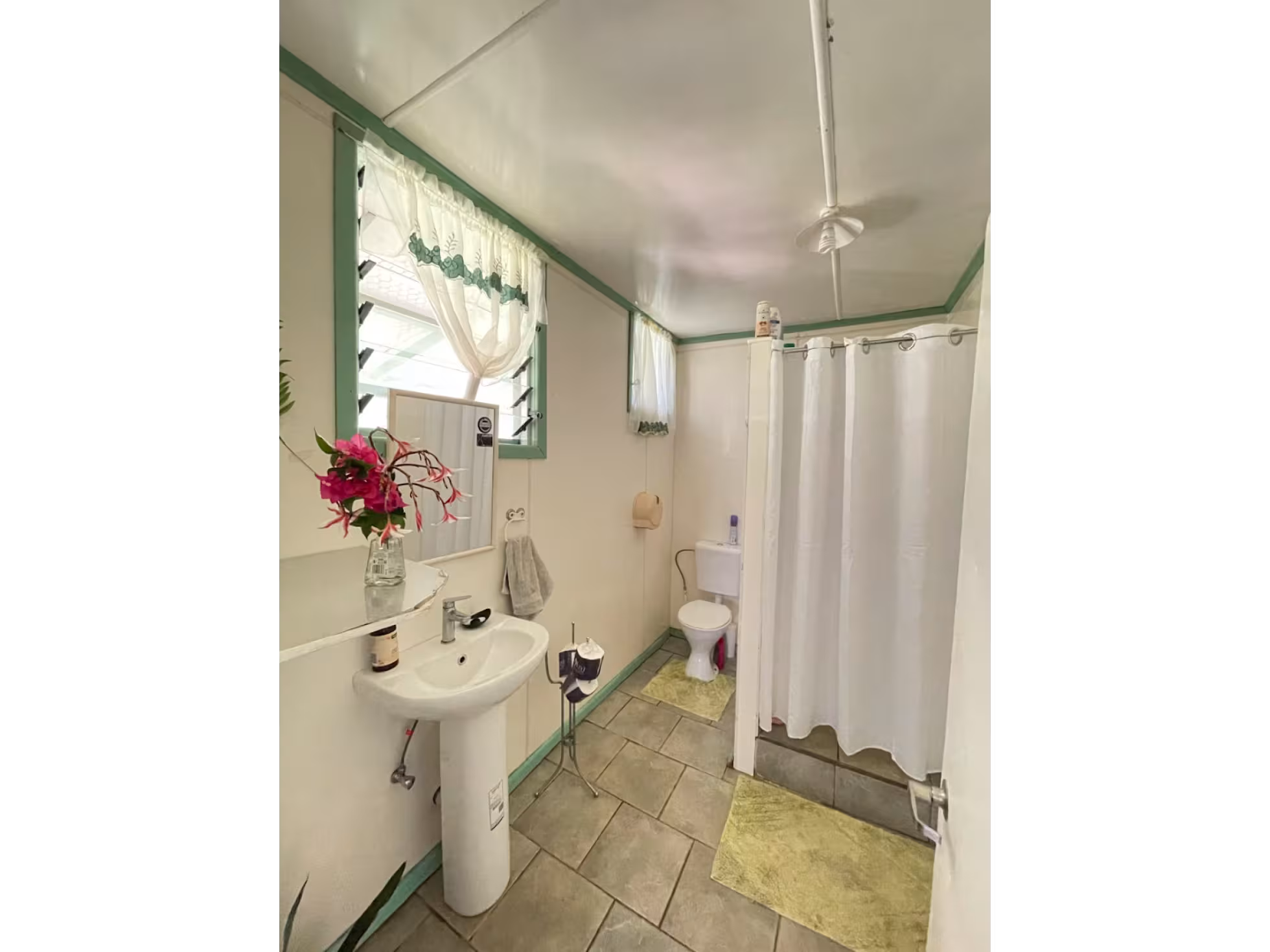 Amuri Guesthouse - Bathroom