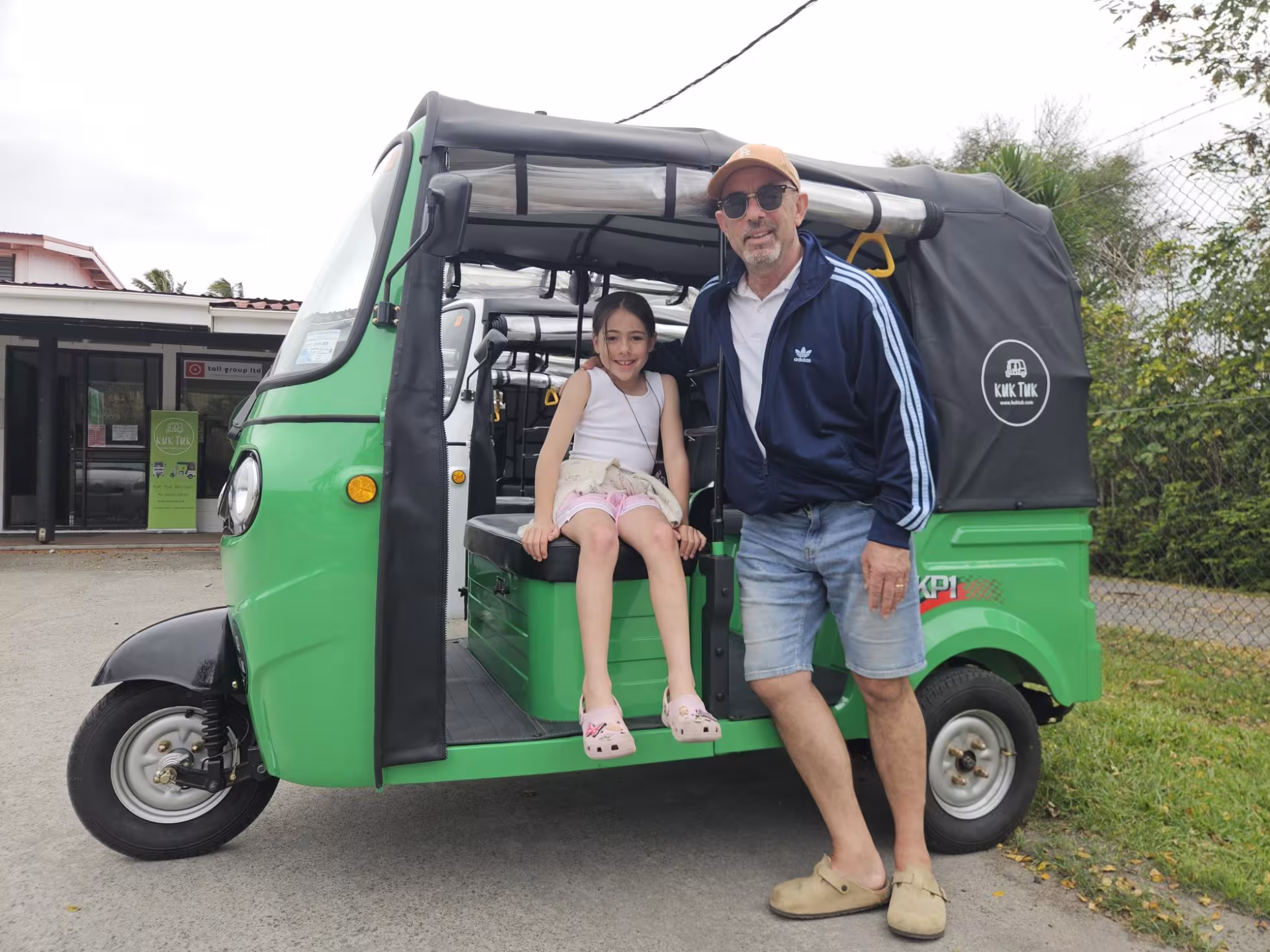 Kuk Tuk Guests