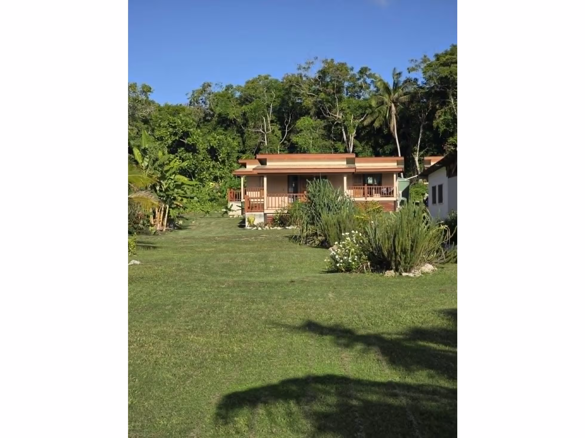 Papa Una's Lodge